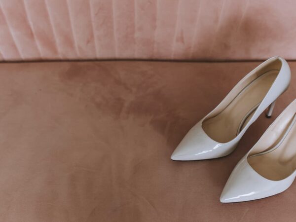 Comfortable shoes for a successful walk at the wedding